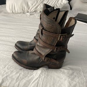 Freebird Apex Booties Size 8